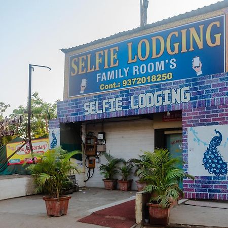 Oyo 37530 Selfie Dhaba Hotel Sasupāda Kültér fotó