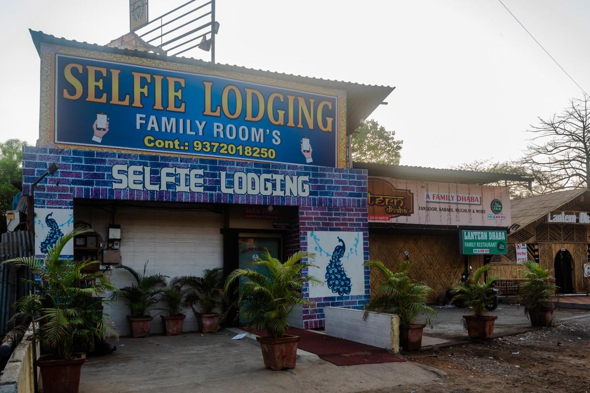 Oyo 37530 Selfie Dhaba Hotel Sasupāda Kültér fotó